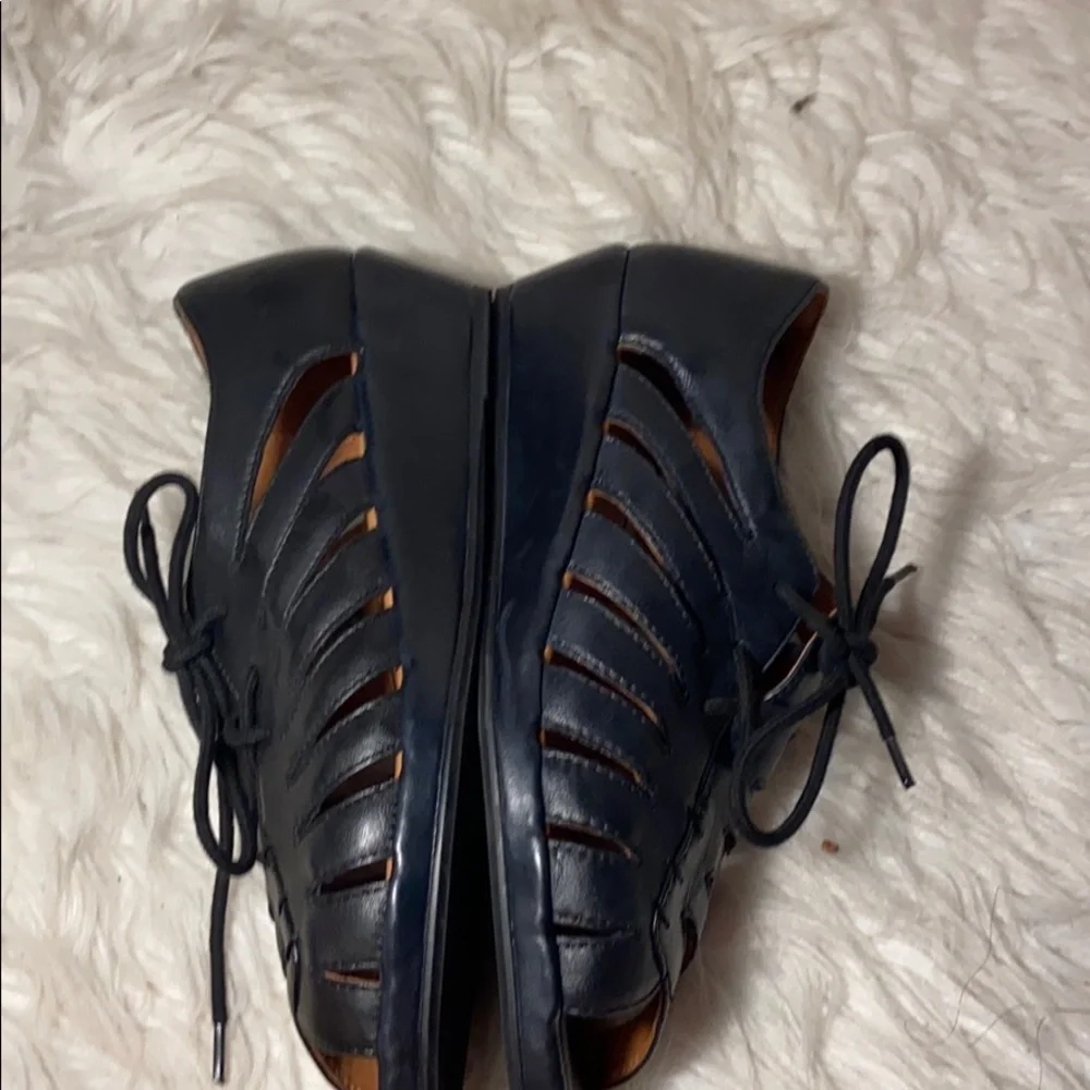 L’Amour DesPieds Leather Wedges